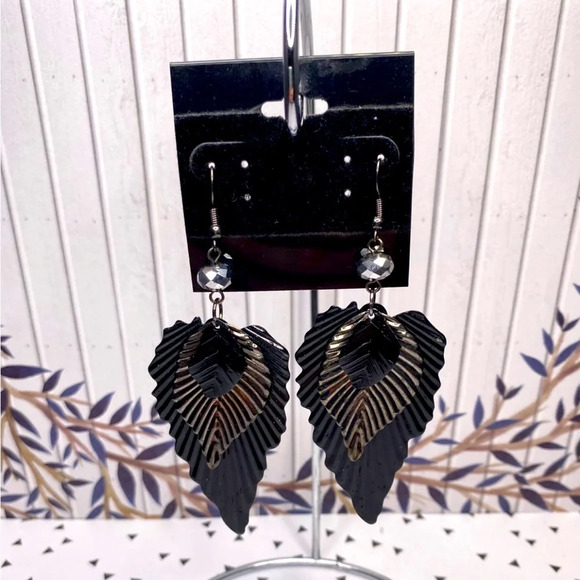 None Jewelry - NEW Two Toned Layered Metal Leaf Earrings